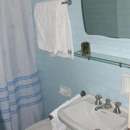 Hotel Aurora 2*